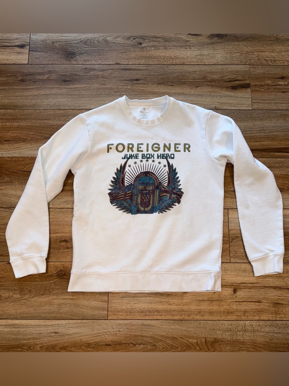 Wrangler x Foreigner White Crewneck Juke Box Hero Sweatshirt Size Medium